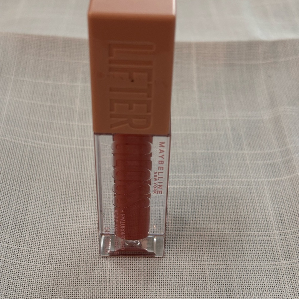 Maybelline Lifter lip Gloss with Hyaluronic Acid NEW —-MOON 003 - Picture 3 of 8